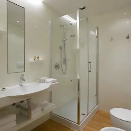 Отель Napoleon 3*