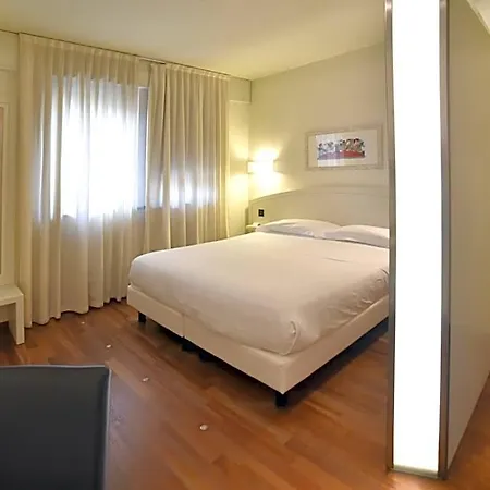 Napoleon Hotel