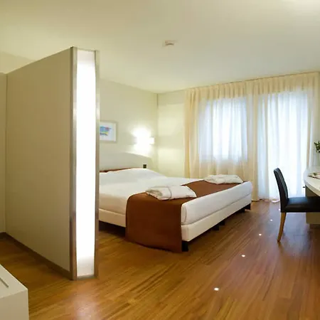 Hotel Napoleon 3*