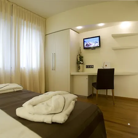 Отель Napoleon 3*